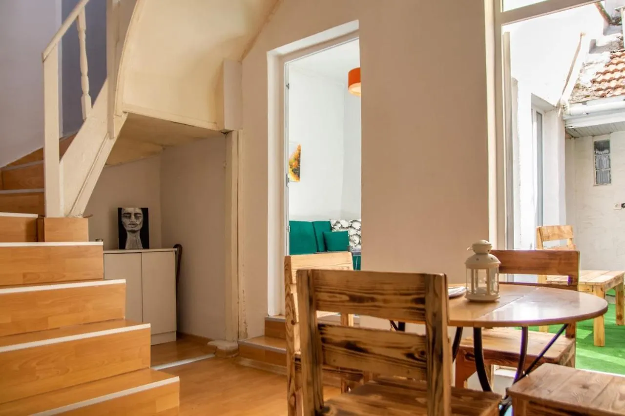 Authentic House Near Popular Attractions In Izmir Daire