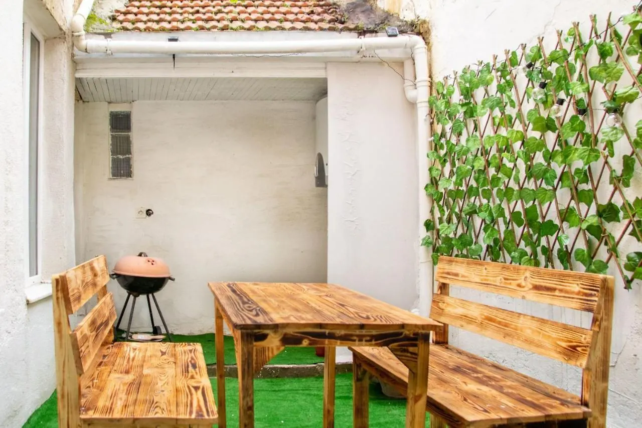 Authentic House Near Popular Attractions In Izmir Daire